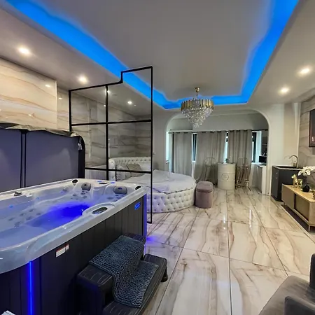Apartment Golden House - Jacuzzi