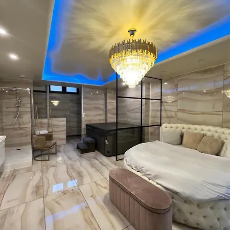 Golden House - Jacuzzi Apartment Rouen